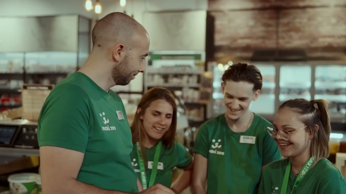 Découvrez le métier de Responsable de magasin chez Maxi Zoo